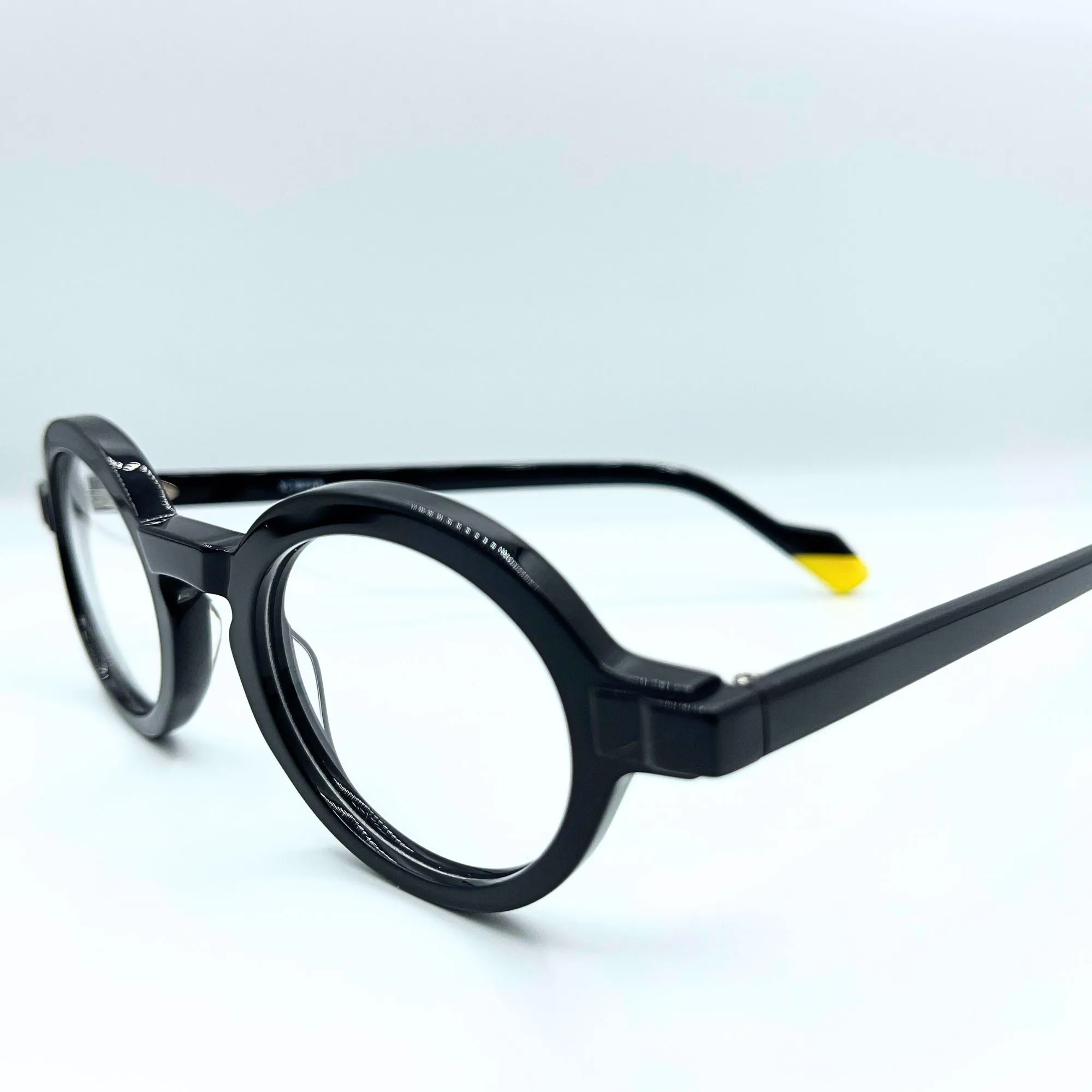 BERLIN-Chic Eyewear